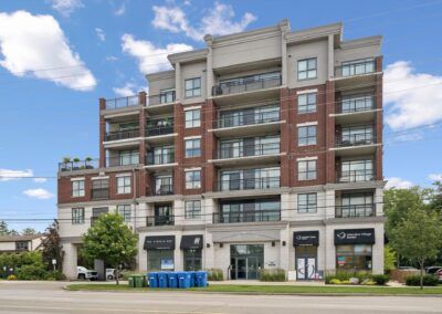#208-34 Plains Road E, Burlington